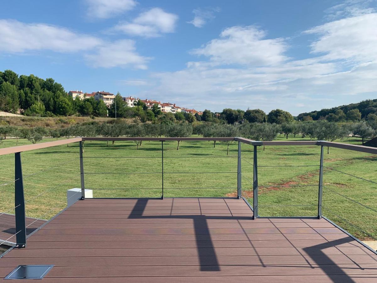 Floating House - Arena 2 Ferienhaus Pula